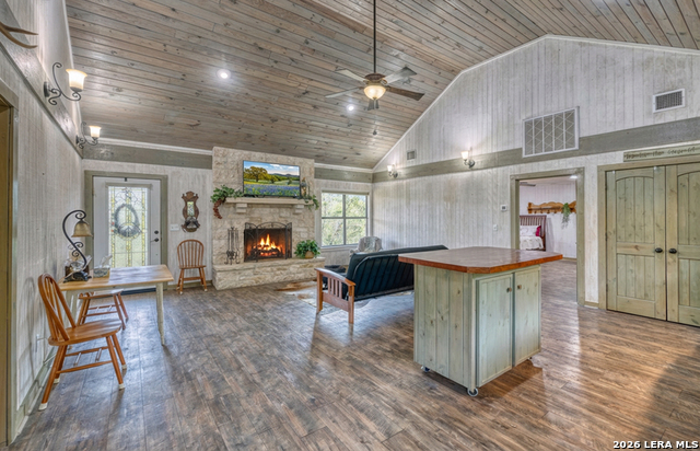 Image 24 of 56 For 24499 Us Highway 83 N