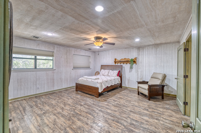 Image 27 of 56 For 24499 Us Highway 83 N