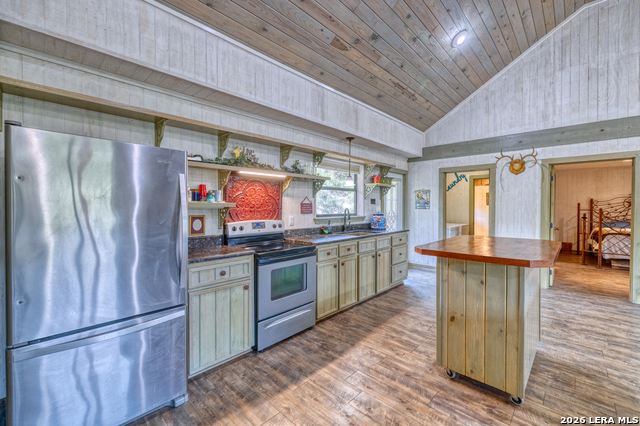 Image 33 of 56 For 24499 Us Highway 83 N