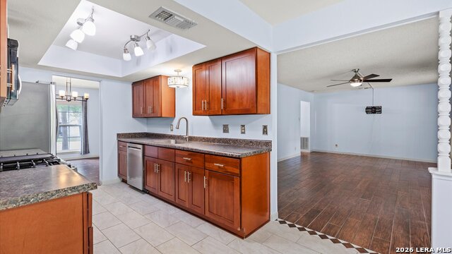 Image 14 of 34 For 8338 Delphian Dr