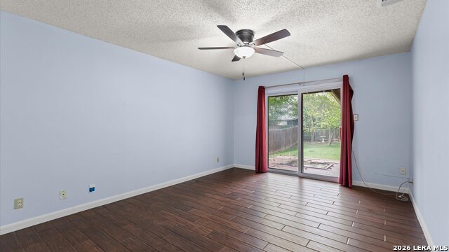 Image 21 of 34 For 8338 Delphian Dr