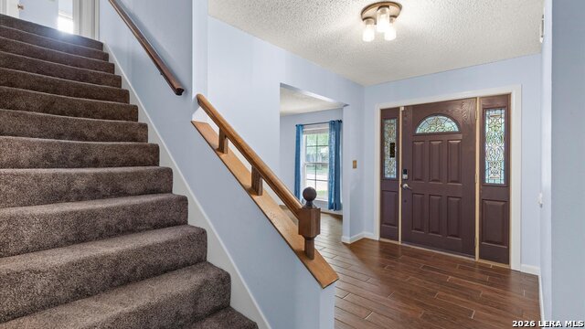 Image 4 of 34 For 8338 Delphian Dr