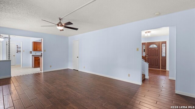 Image 6 of 34 For 8338 Delphian Dr