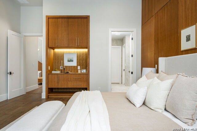 Image 19 of 57 For 24602 Cliff Line