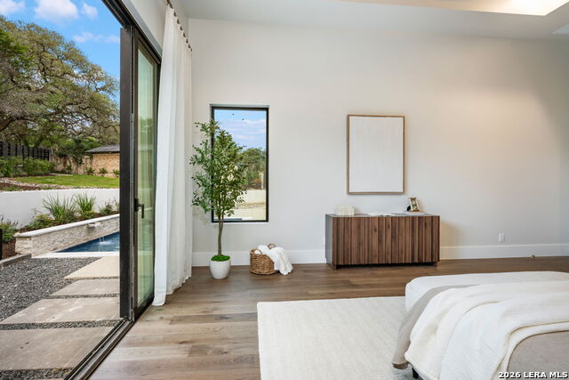 Image 20 of 57 For 24602 Cliff Line