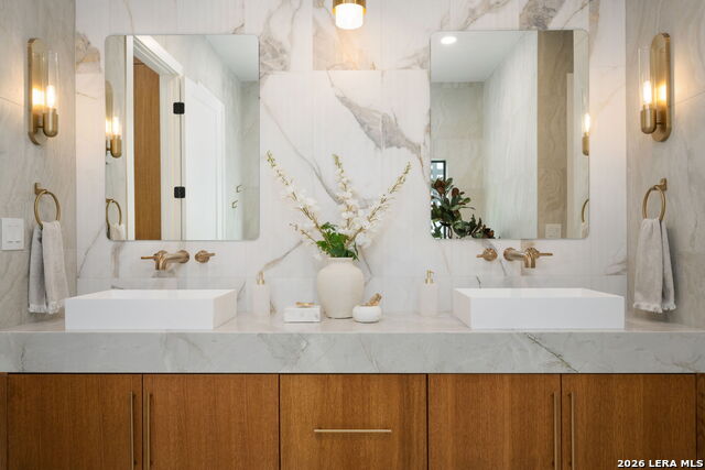 Image 22 of 57 For 24602 Cliff Line