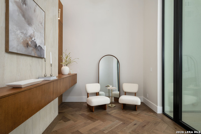 Image 26 of 57 For 24602 Cliff Line