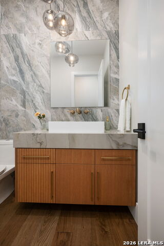 Image 32 of 57 For 24602 Cliff Line