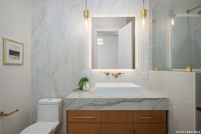 Image 37 of 57 For 24602 Cliff Line