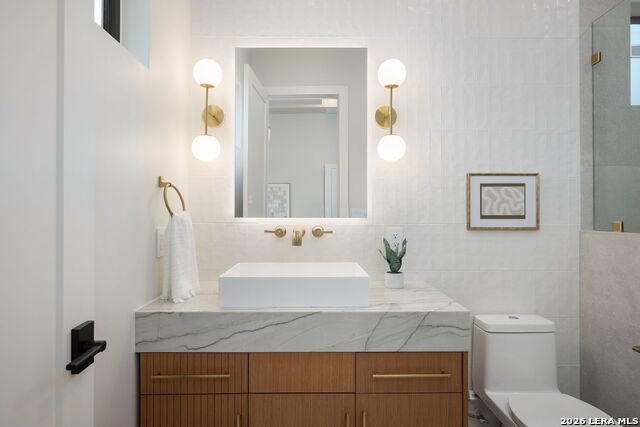 Image 39 of 57 For 24602 Cliff Line