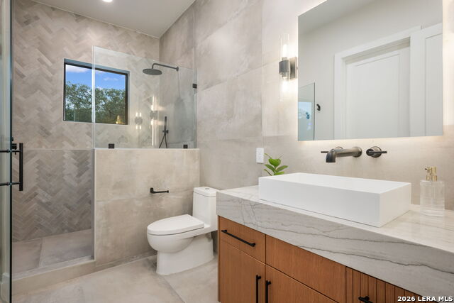 Image 43 of 57 For 24602 Cliff Line