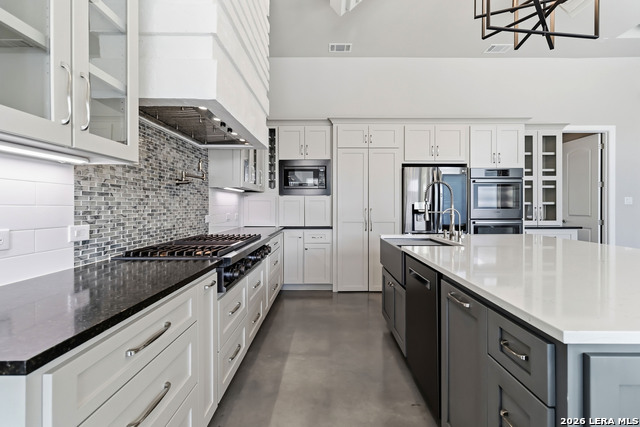 Image 12 of 33 For 922 Maximino Ridge Rd