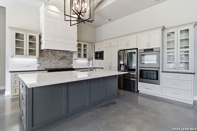 Image 16 of 33 For 922 Maximino Ridge Rd