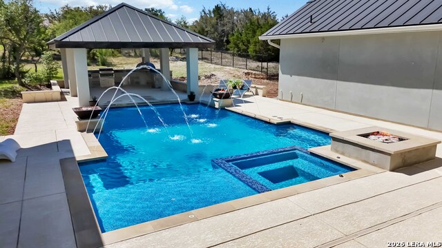 Image 4 of 33 For 922 Maximino Ridge Rd