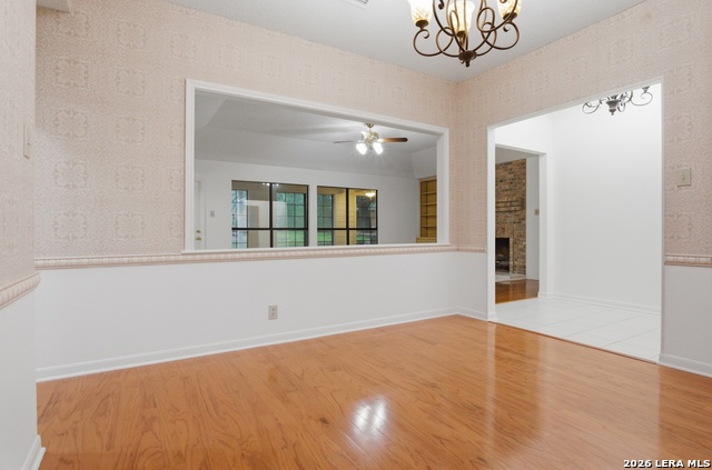 Image 12 of 37 For 21009 Hickory Bnd