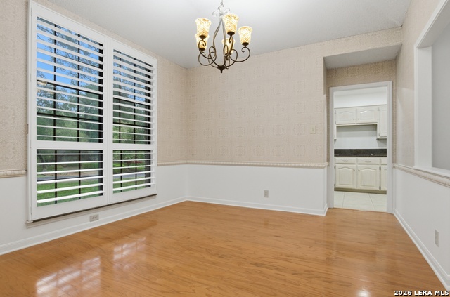 Image 13 of 37 For 21009 Hickory Bnd