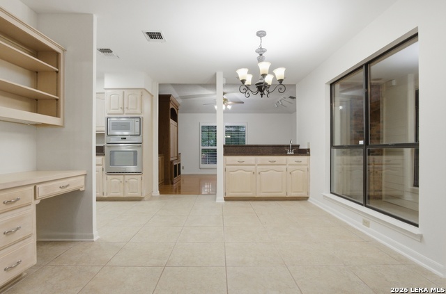 Image 14 of 37 For 21009 Hickory Bnd