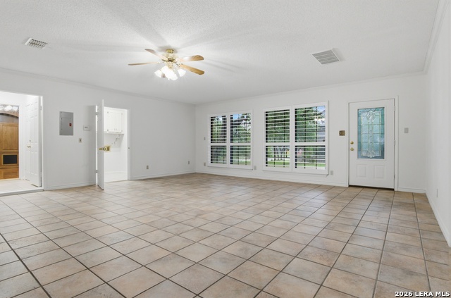 Image 16 of 37 For 21009 Hickory Bnd