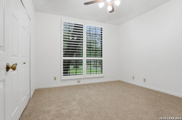 Image 17 of 37 For 21009 Hickory Bnd