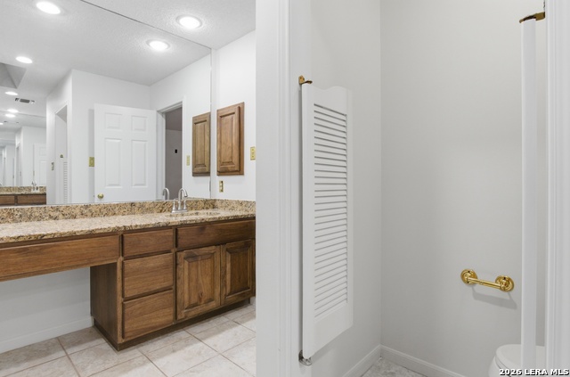 Image 23 of 37 For 21009 Hickory Bnd