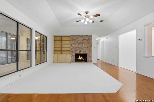 Image 7 of 37 For 21009 Hickory Bnd