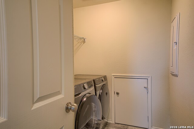 Image 28 of 33 For 318 Kotara Cyn