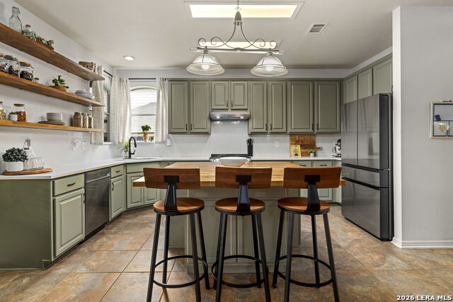 Listing photo id 0 for 406 Pease Hollow