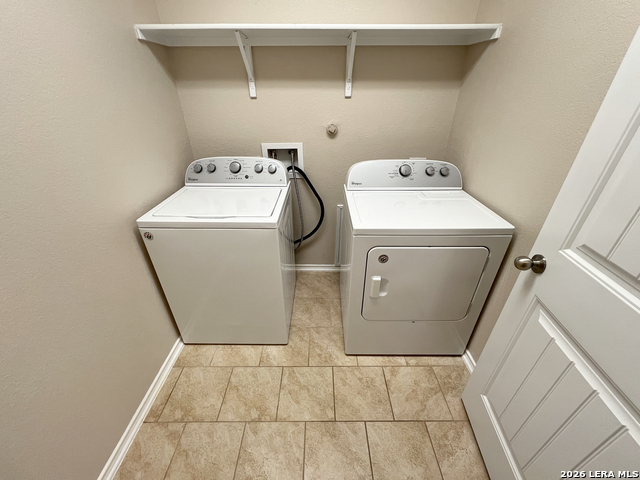 Image 32 of 48 For 1713 London Blue