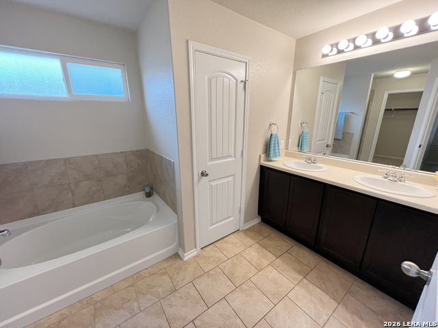 Image 35 of 48 For 1713 London Blue