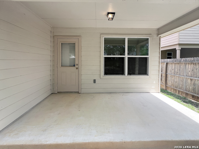 Image 40 of 48 For 1713 London Blue