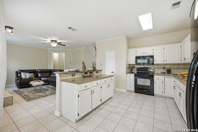 Image 22 of 43 For 18143 Summer Knoll Dr