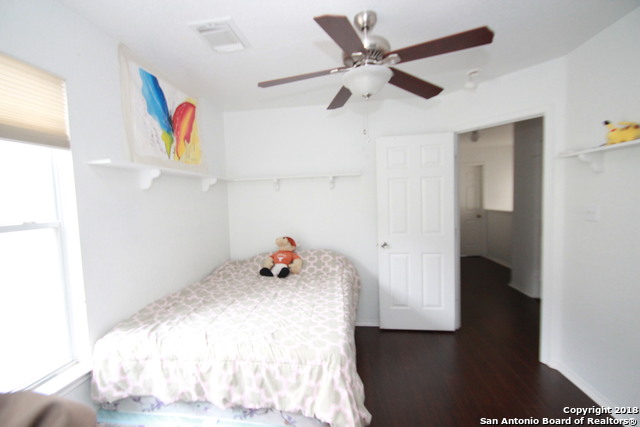 Image 12 of 25 For 302 Agency Oaks