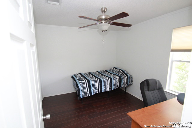 Image 14 of 25 For 302 Agency Oaks