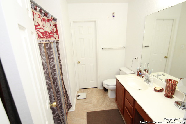 Image 21 of 25 For 302 Agency Oaks