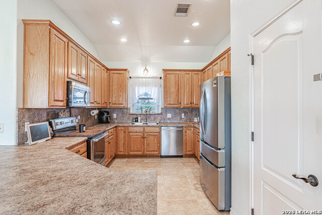 Image 18 of 50 For 700 Lake Valley