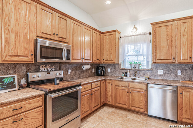 Image 21 of 50 For 700 Lake Valley