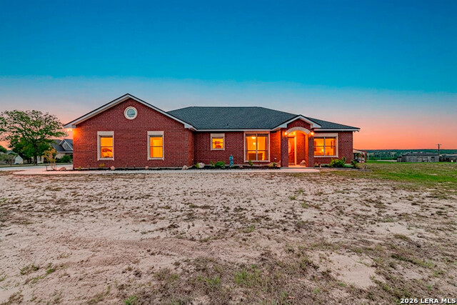 Image 3 of 50 For 700 Lake Valley