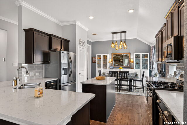 Image 16 of 50 For 25703 Hermosa Vis