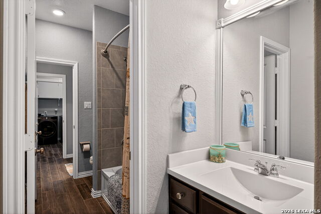 Image 32 of 50 For 25703 Hermosa Vis