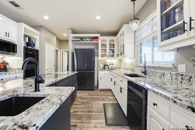 Image 19 of 87 For 78 Marx Lane