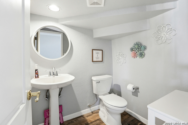 Image 24 of 87 For 78 Marx Lane