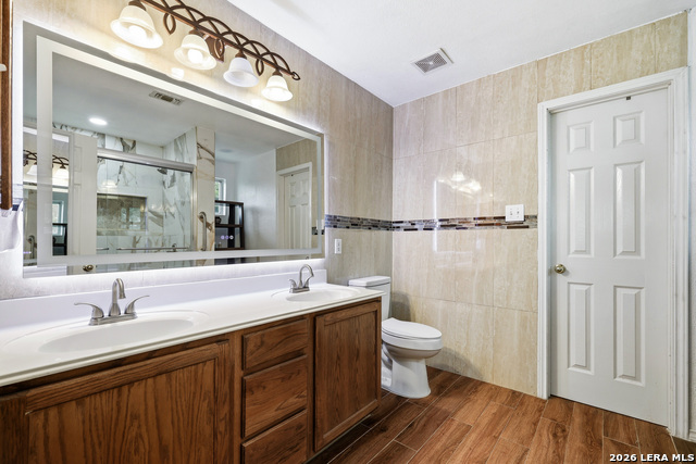 Image 13 of 28 For 9942 Hunters Pond