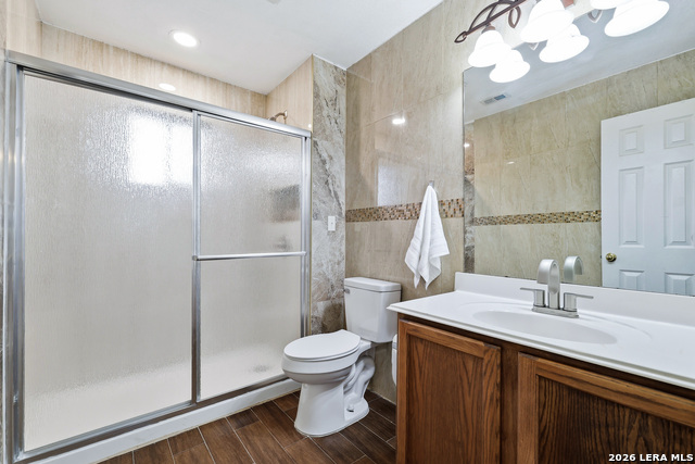 Image 18 of 28 For 9942 Hunters Pond