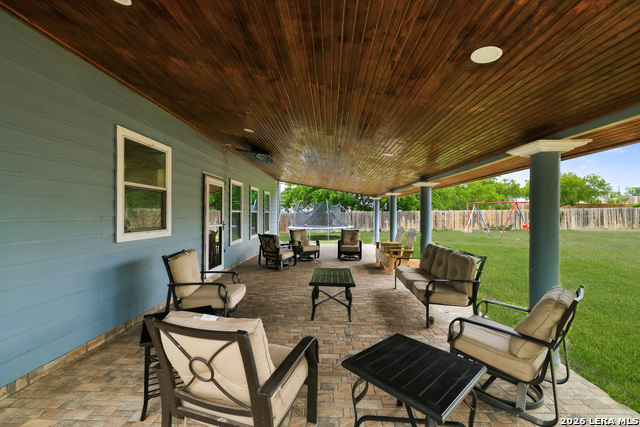 Image 21 of 28 For 9942 Hunters Pond