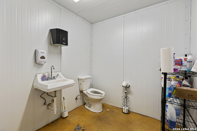 Image 34 of 50 For 24210 Scenic Loop