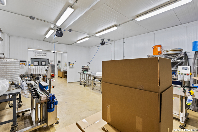 Image 45 of 50 For 24210 Scenic Loop