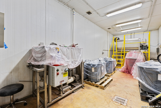 Image 48 of 50 For 24210 Scenic Loop