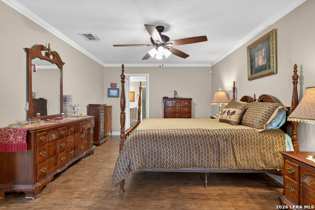 Image 22 of 41 For 13318 Los Indios St