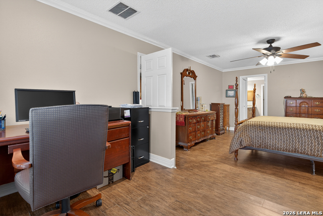 Image 25 of 41 For 13318 Los Indios St