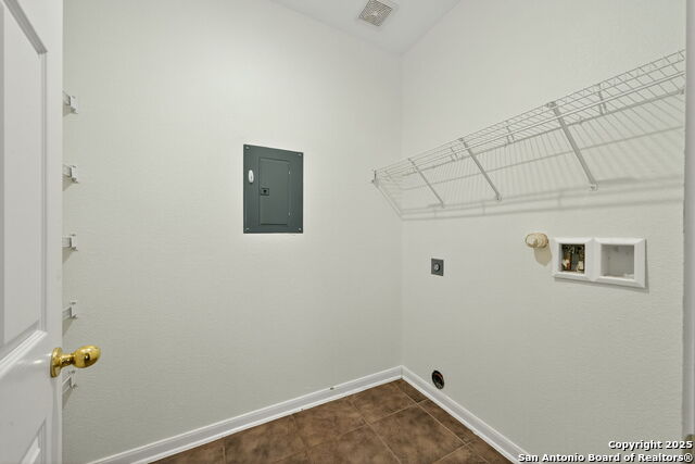 Image 29 of 39 For 511 Sedberry Ct